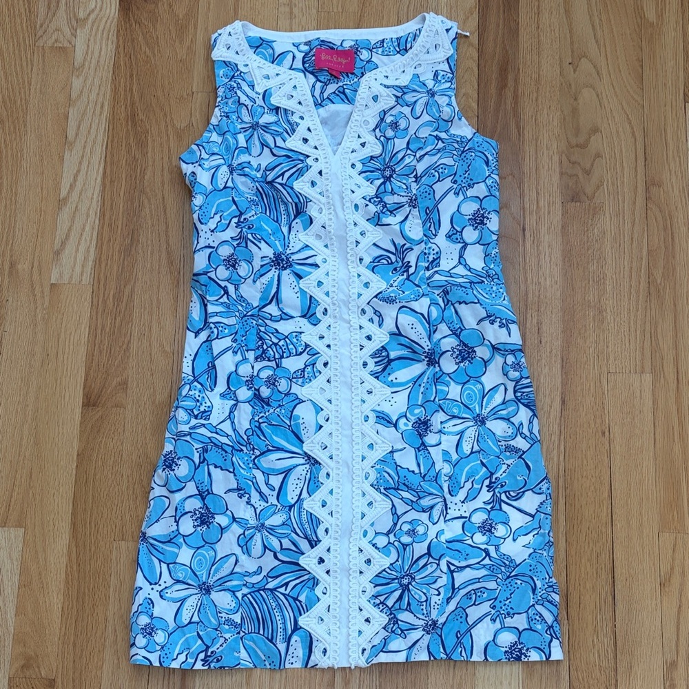 Lilly Pulitzer Blue and White Coronado crab shift